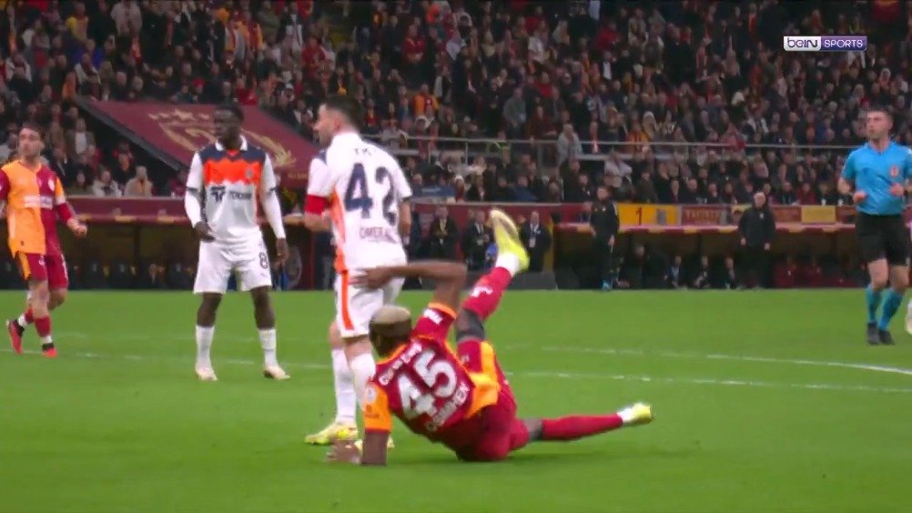 曼联1-3负维拉，索博斯洛伊任意球破门逼近英超