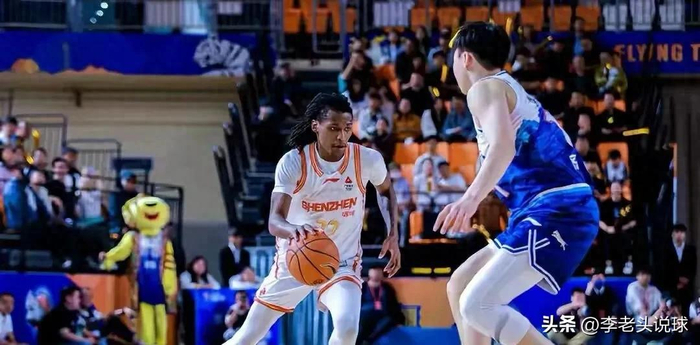 深圳队签下巴克·克里斯托弗 防守篮板得分靠谱