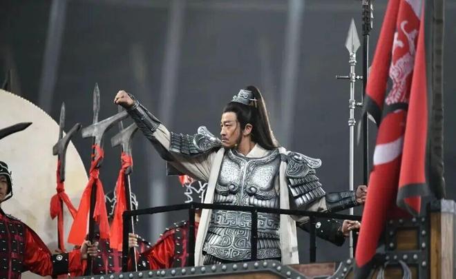 宿迁主场迎战南京队 何润东化身项羽引爆球迷热