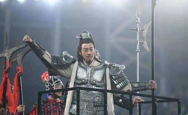 宿迁主场迎战南京队 何润东化身项羽引爆球迷热